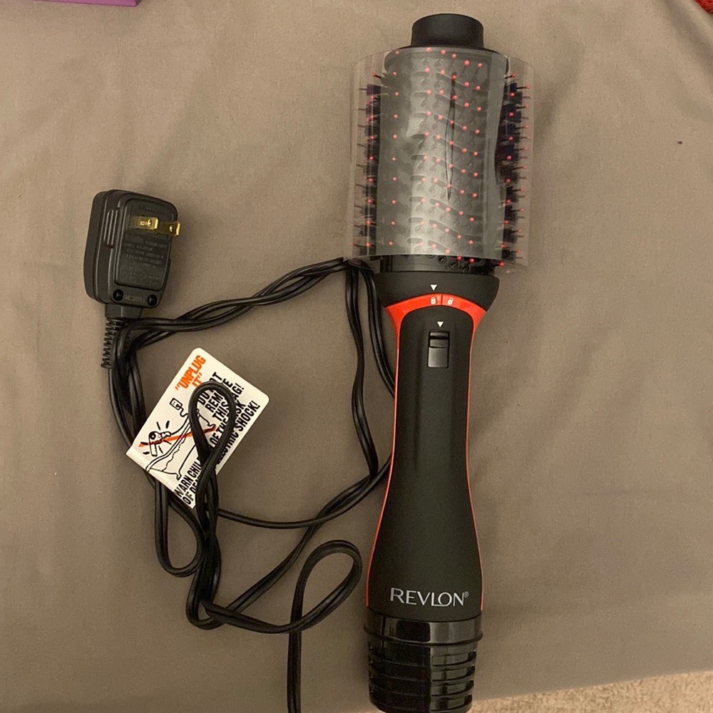 Revlon One Step PLUS